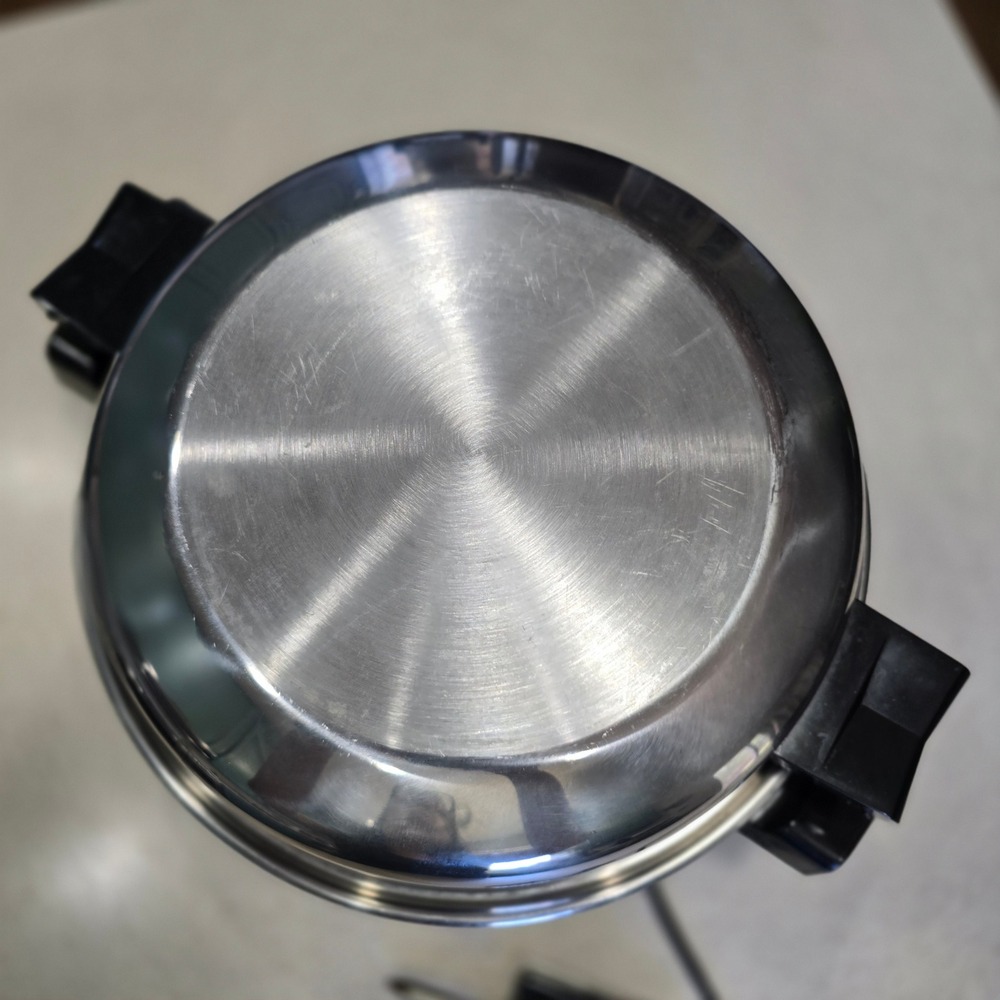 Saladmaster 7256 Electric Skillet Stainless Steel, dome lid and cord - Picture 2 of 10